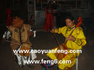 端午節(jié)壩上農(nóng)家院晚上活動