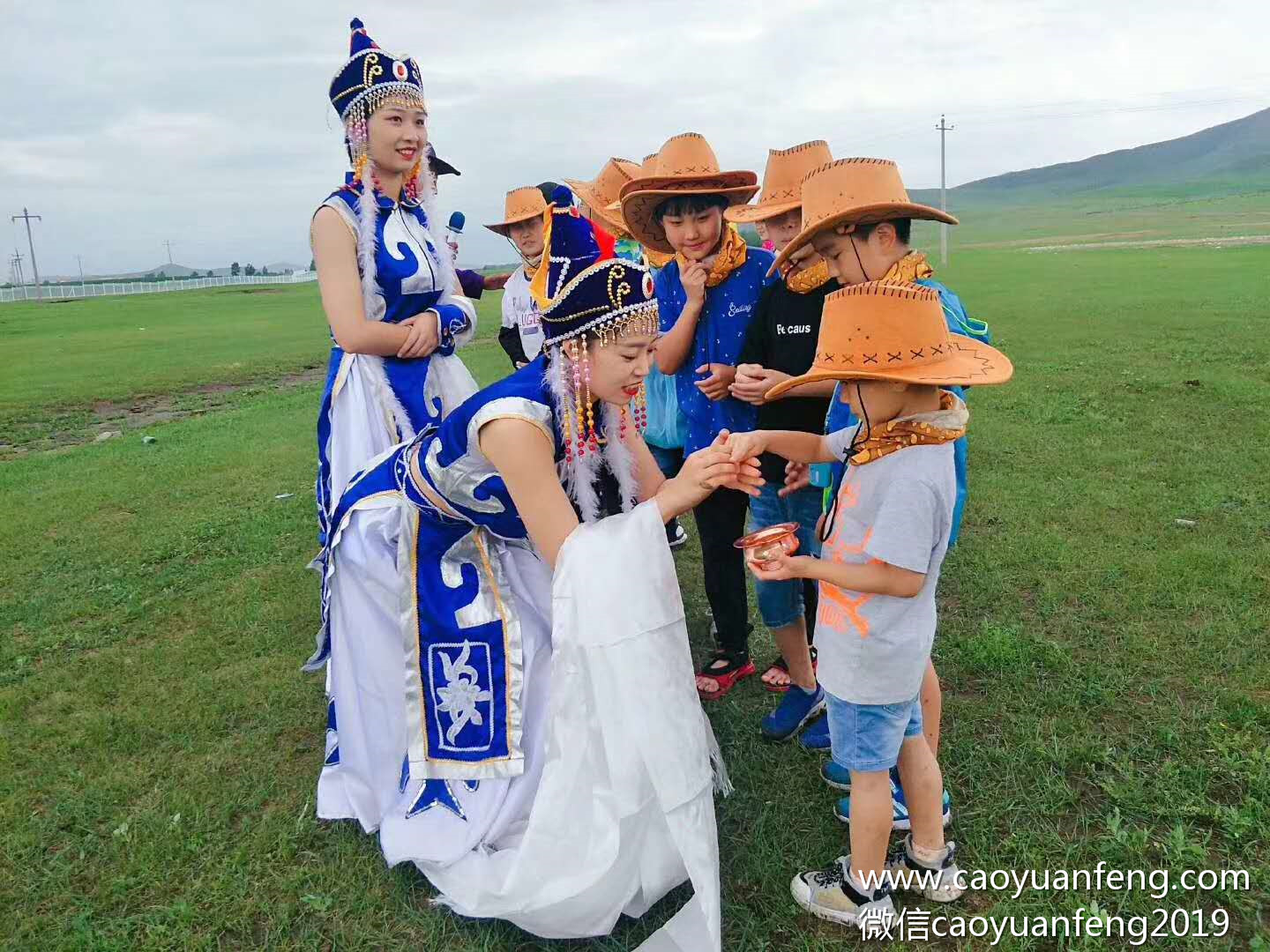 固安90印象創(chuàng)意美術(shù)五天四晚草原夏令營