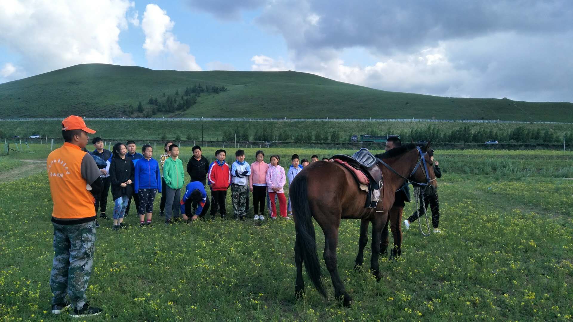 伯文教育草原軍事夏令營(yíng)