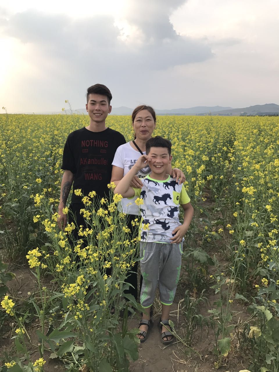 壩上草原&mdash;&mdash;全家總動(dòng)員